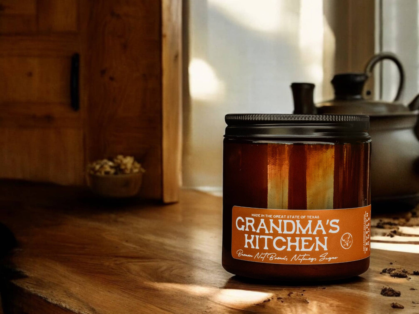 GRANDMA'S KITCHEN - Banana Nut Bread Candle